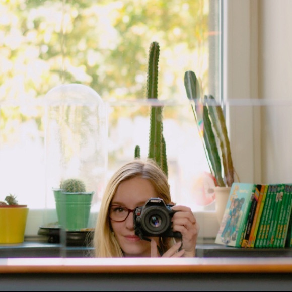 Meet your Posher, Charity - Picture 2 of 8